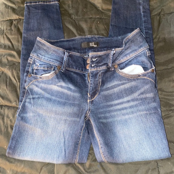 Jeans - Picture 1 of 1
